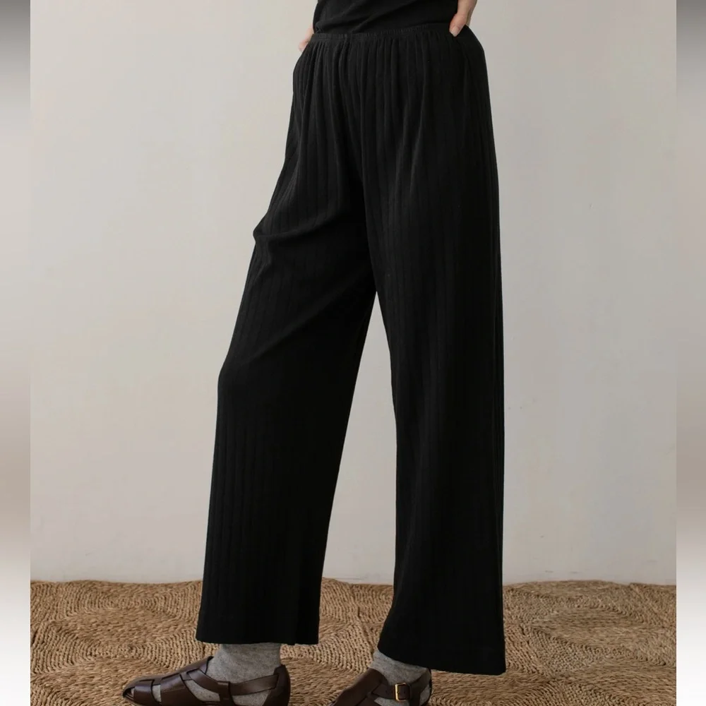 DONNI Pointelle Simple Crop Pant in Jet - Picture 3 of 5